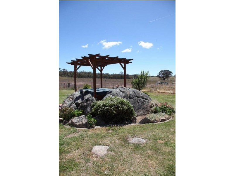 20 Iron Pot Creek Rd, East Jindabyne NSW 2627