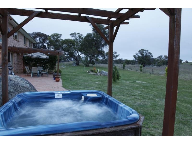 20 Iron Pot Creek Rd, East Jindabyne NSW 2627