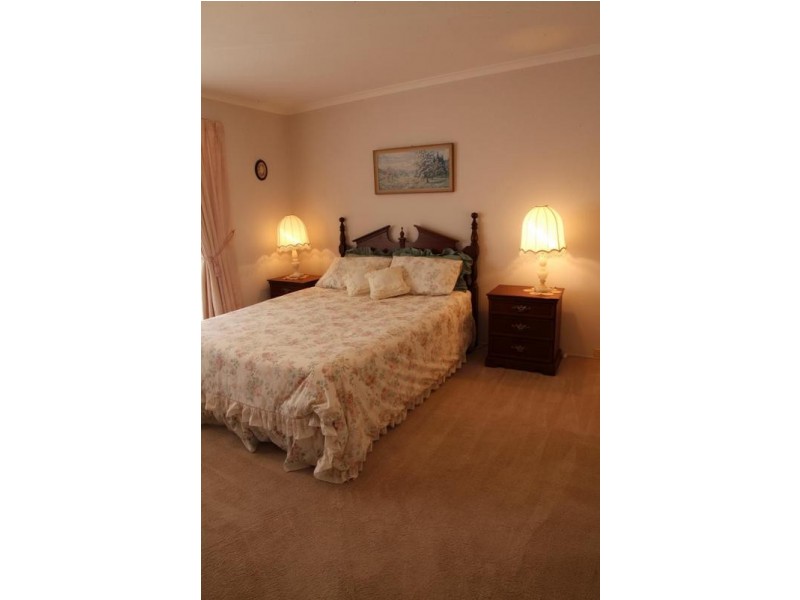 20 Iron Pot Creek Rd, East Jindabyne NSW 2627