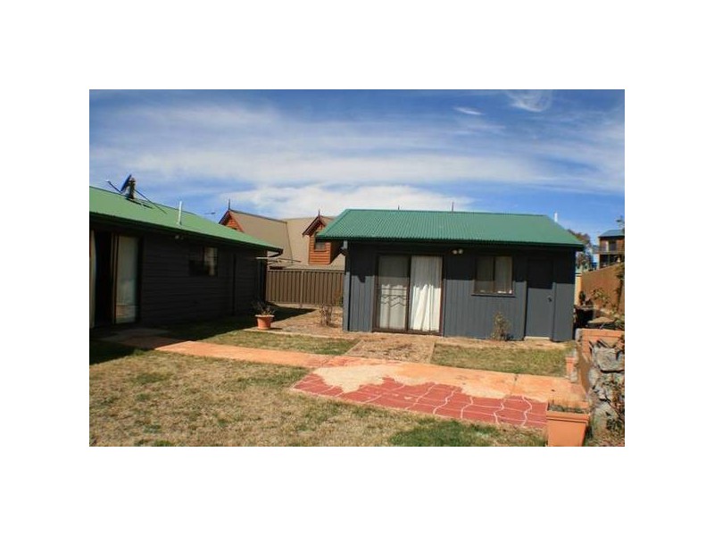 28 Mitchell Cct, Jindabyne NSW 2627