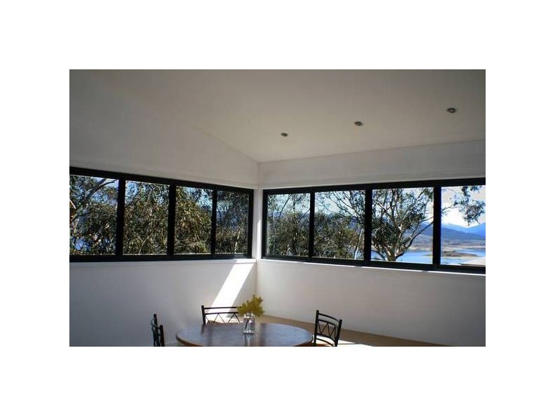 7 Lakeview Tce, East Jindabyne NSW 2627
