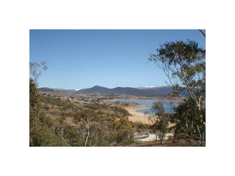 7 Lakeview Tce, East Jindabyne NSW 2627