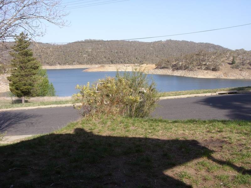 25 Cobbon Cres, Jindabyne NSW 2627
