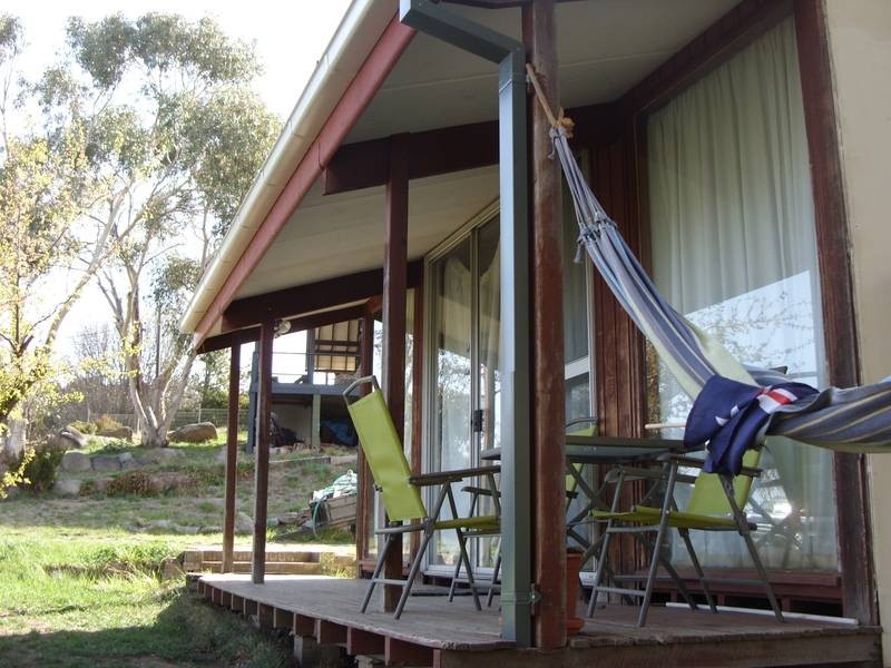 25 Cobbon Cres, Jindabyne NSW 2627