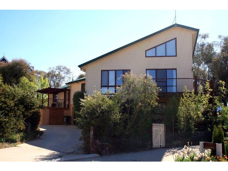 4 Girvan Pl Tyrolean Village, Jindabyne NSW 2627