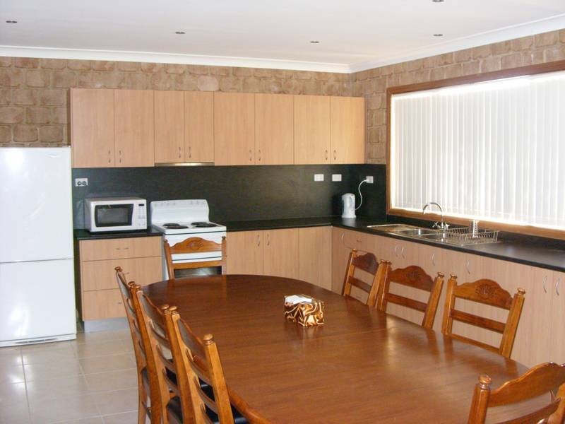 1/17 Magnolia Avenue, Kalkite NSW 2627