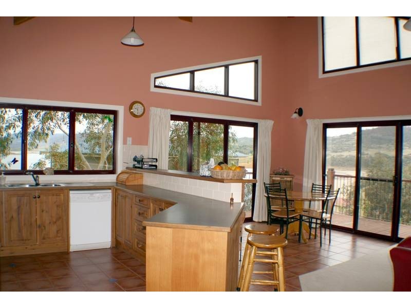 4 Girvan Place Tyrolean Village, East Jindabyne NSW 2627