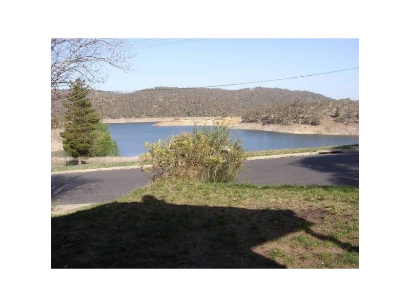 25 Cobbon Cres, Jindabyne NSW 2627