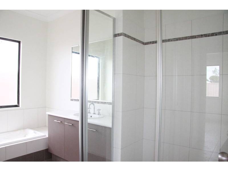 10 Emu Apple Street, Kununurra WA 6743