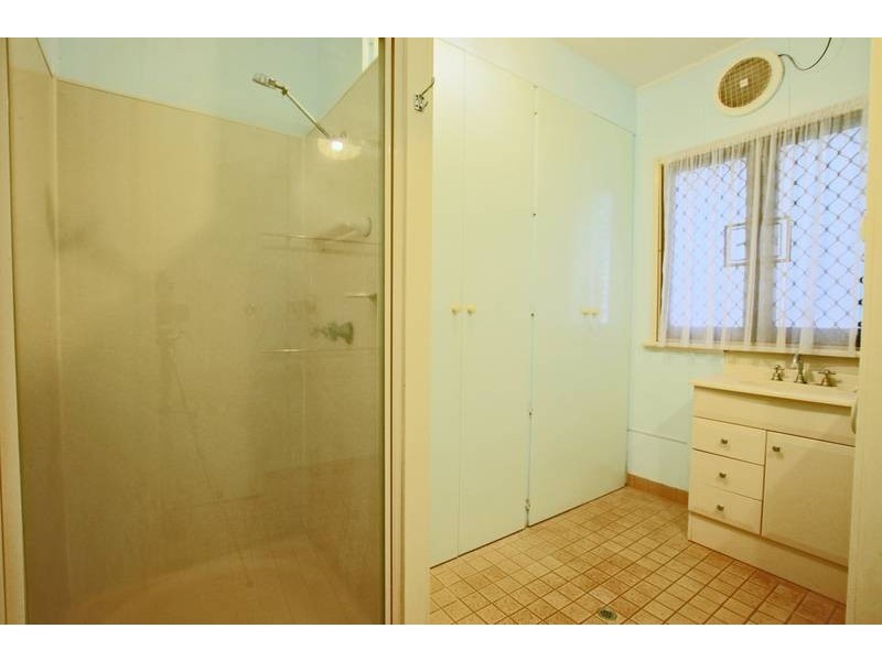 4 Rosewood Ave, Kununurra WA 6743