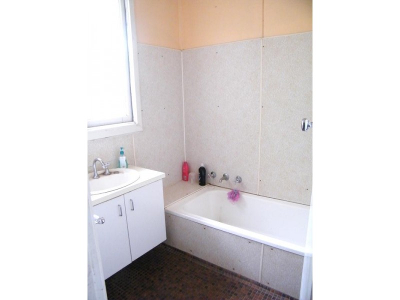 16 Cajuput Street, Kununurra WA 6743