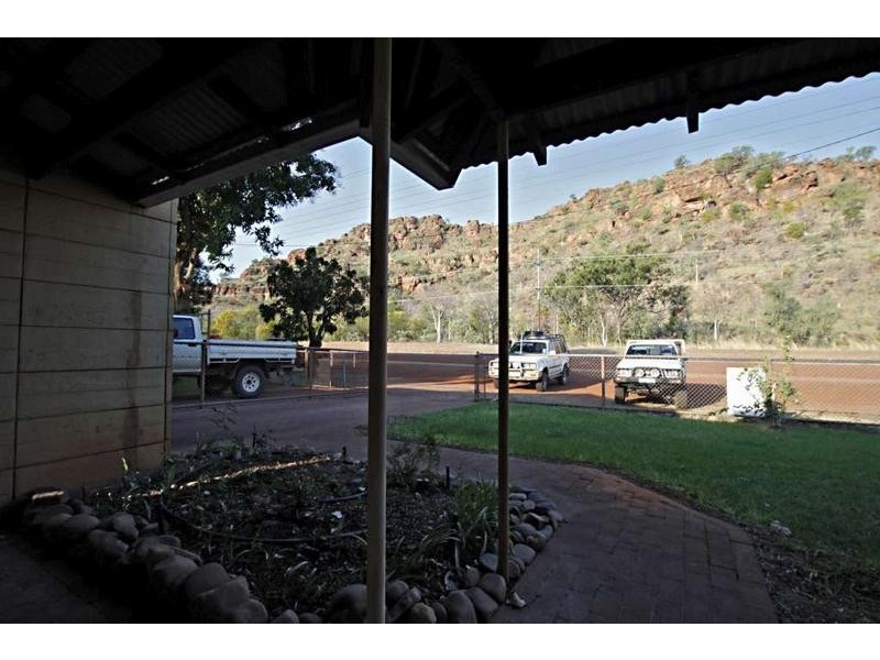 2/43 Weaber Plain Road, Kununurra WA 6743
