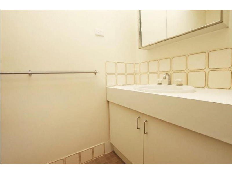 A and B/24 Boobialla Way, Kununurra WA 6743