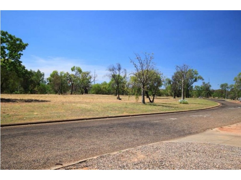 8 WATERLILY PLACE, Kununurra WA 6743