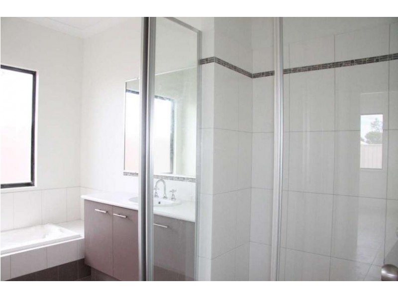 10 Emu Apple Street, Kununurra WA 6743