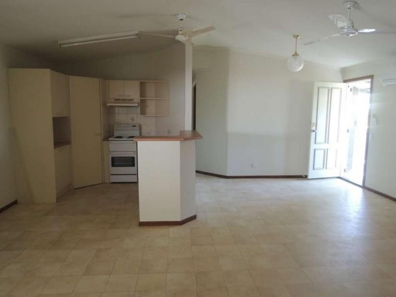 25 Grevillea Ave, Kununurra WA 6743