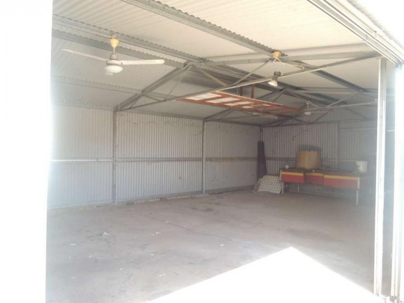 25 Grevillea Ave, Kununurra WA 6743