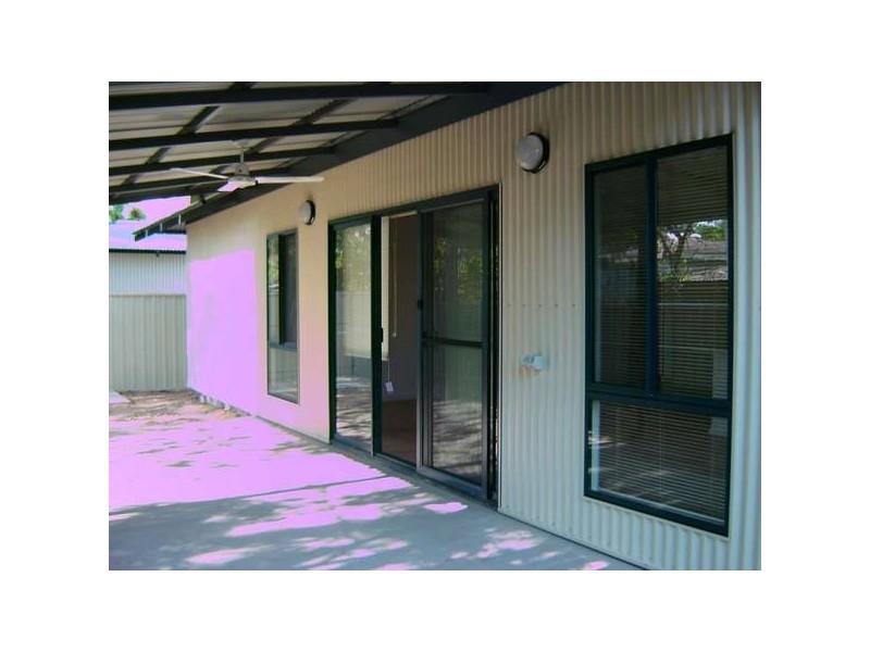 B/12 Sivlerbox Avenue, Kununurra WA 6743