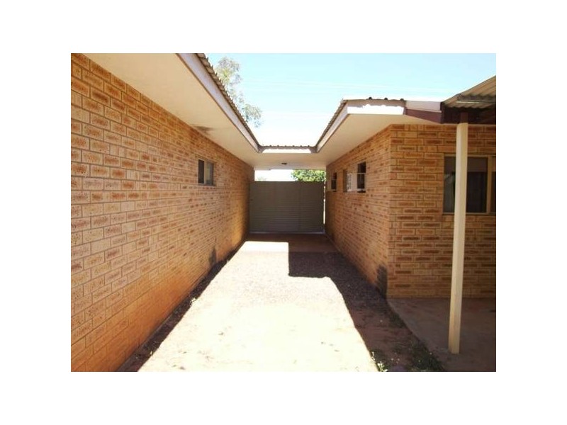 2/14 Casuarina Way, Kununurra WA 6743
