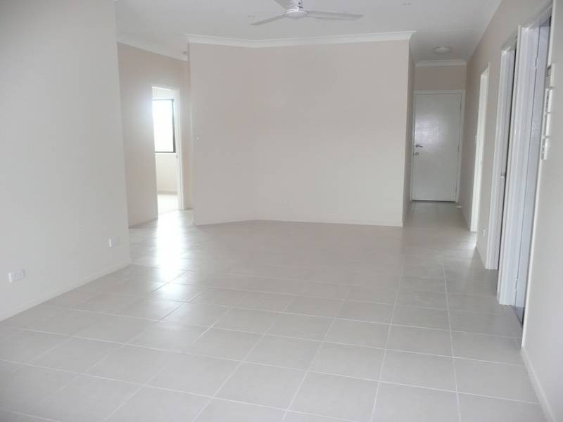 2/6 Leichhardt Street, Bowen QLD 4805