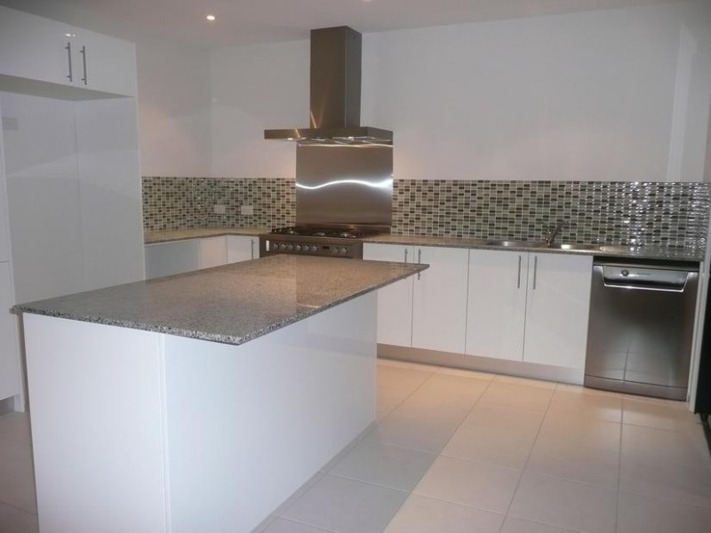 8 Gilbert Street, Bowen QLD 4805