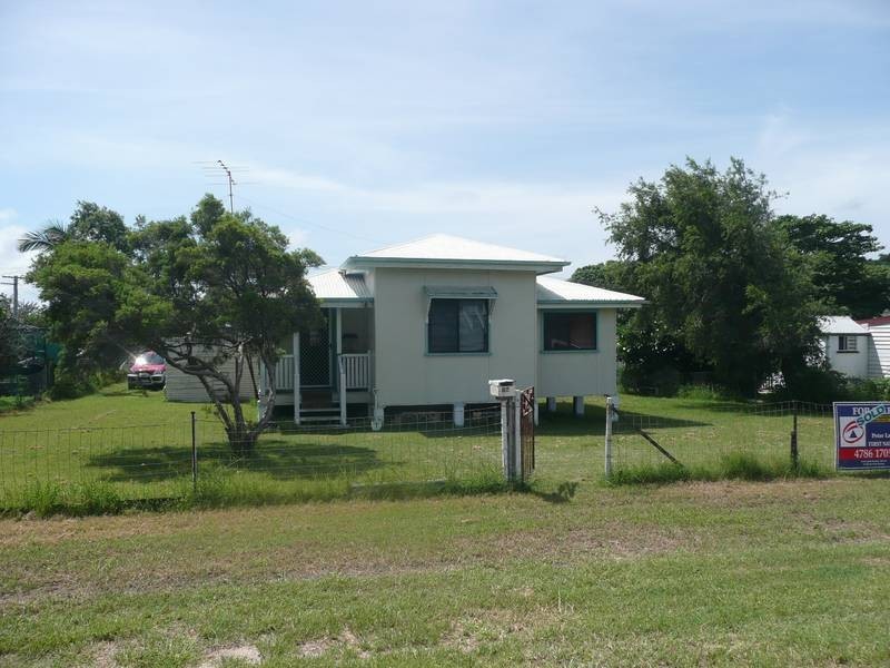 62 Livingstone Street, Bowen QLD 4805