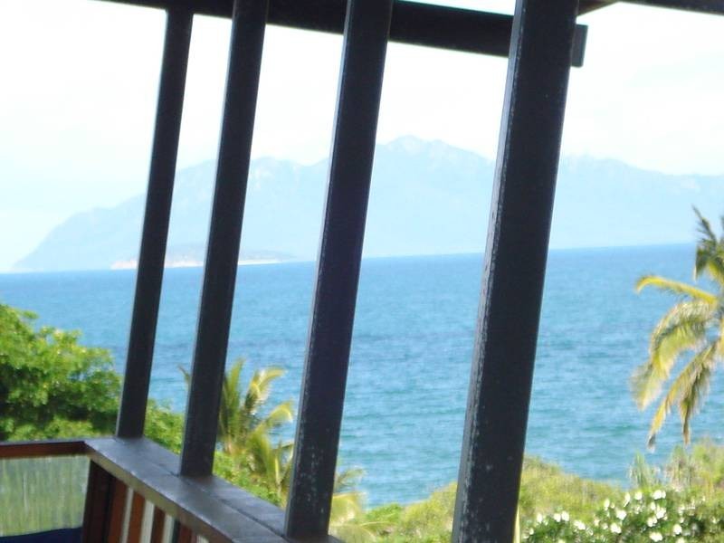 11 Banyan Drive, Bowen QLD 4805