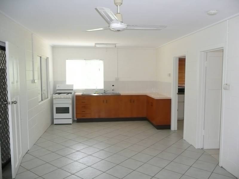 2 Baxter Avenue, Brisk Bay QLD 4805