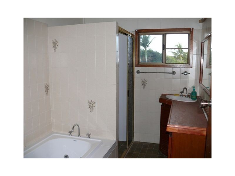 6A Tollington Road, Bowen QLD 4805