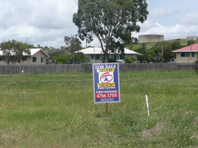 14 Hillview Place, Bowen QLD 4805