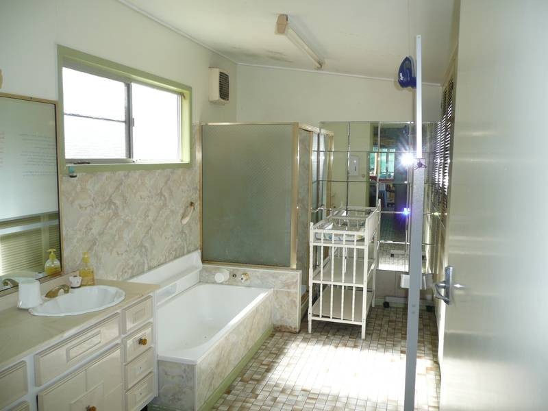 11 Brisbane Street, Bowen QLD 4805