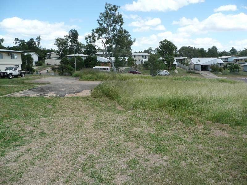 4 Miller Street, Collinsville QLD 4804