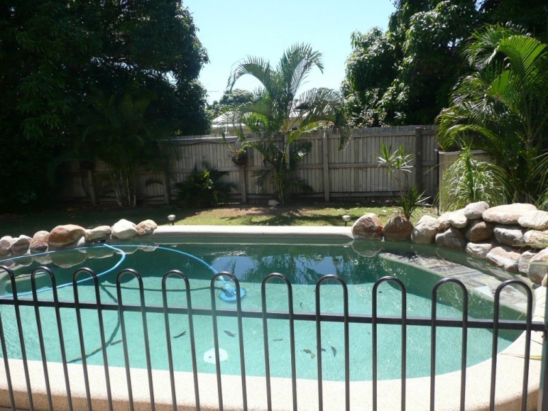 10 Peters Place, Bowen QLD 4805