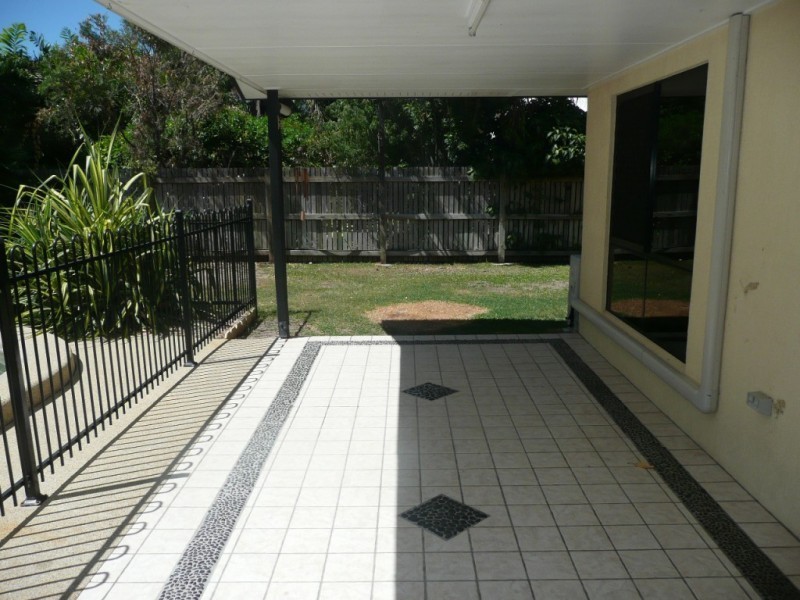 10 Peters Place, Bowen QLD 4805