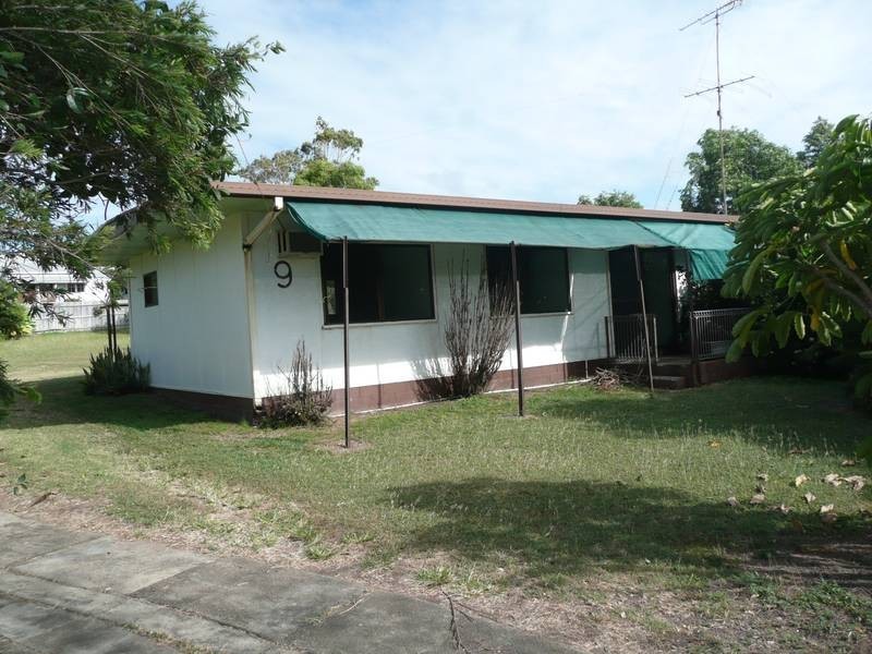 9 Queens Road, Bowen QLD 4805