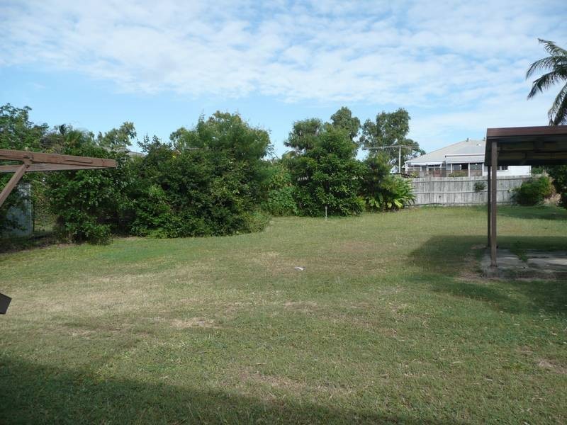 9 Queens Road, Bowen QLD 4805