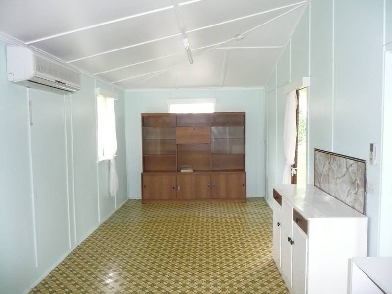 13 Belmore Street, Collinsville QLD 4804