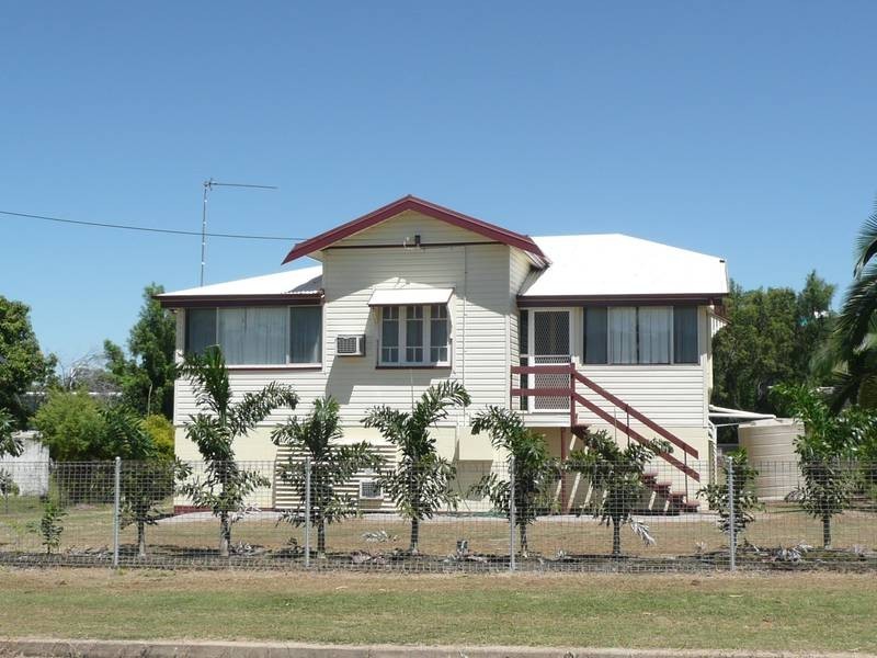 31 Belmore Street, Collinsville QLD 4804