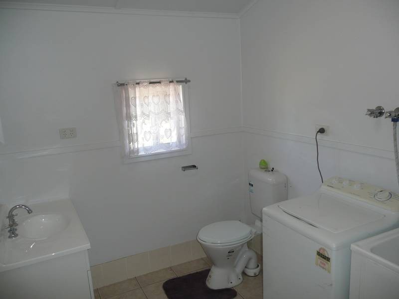 31 Belmore Street, Collinsville QLD 4804
