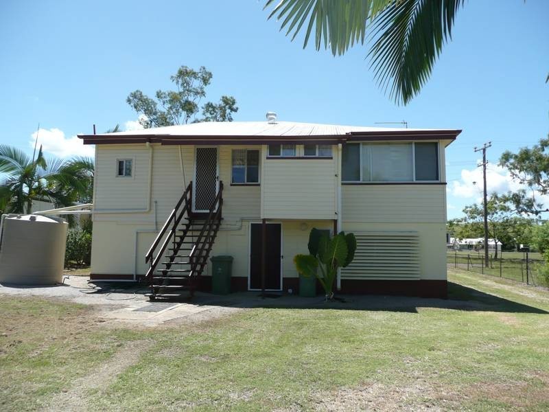 31 Belmore Street, Collinsville QLD 4804