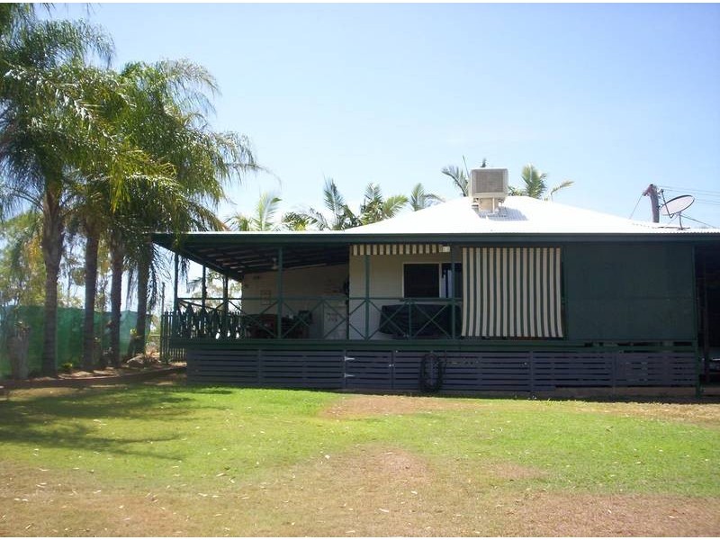 2 Ninth Avenue, Scottville QLD 4804