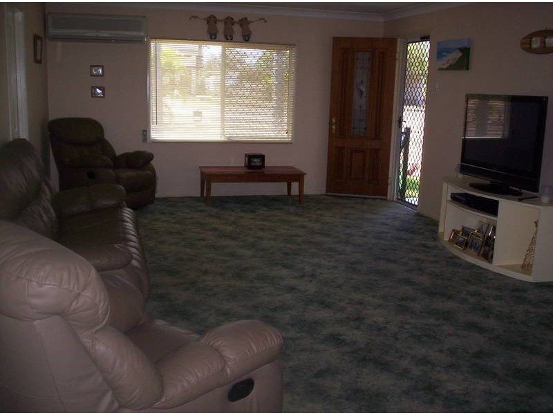 2 Ninth Avenue, Scottville QLD 4804
