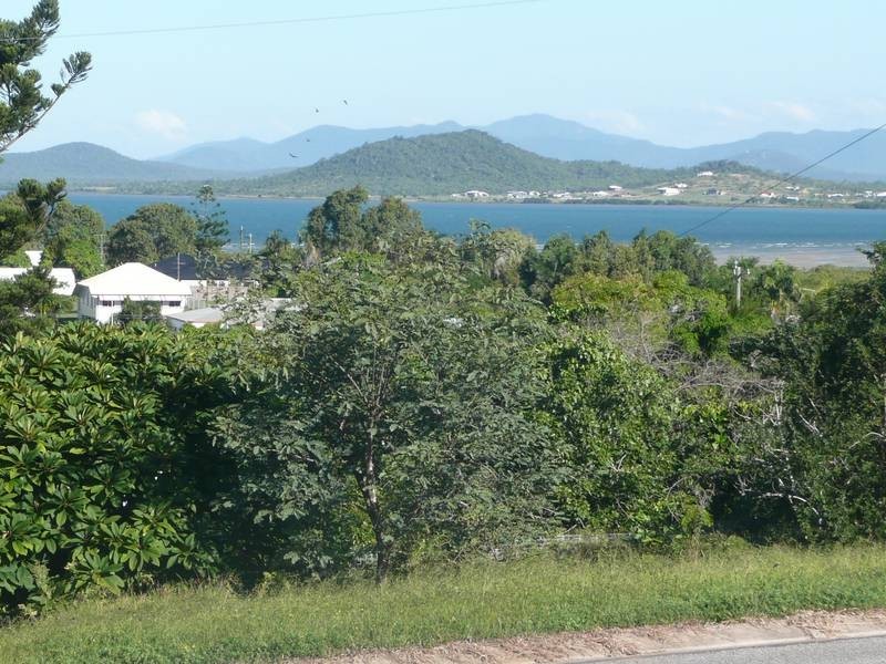 11 Mitchell Street, Bowen QLD 4805