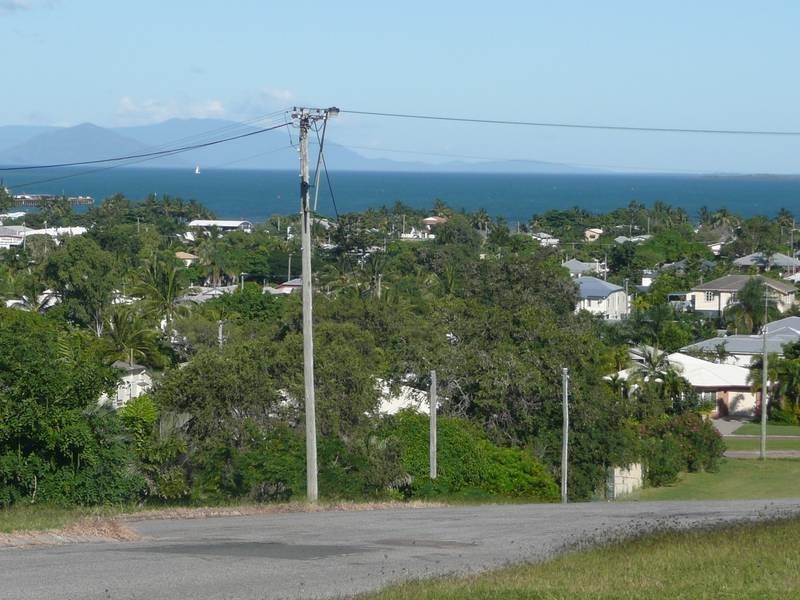 11 Mitchell Street, Bowen QLD 4805