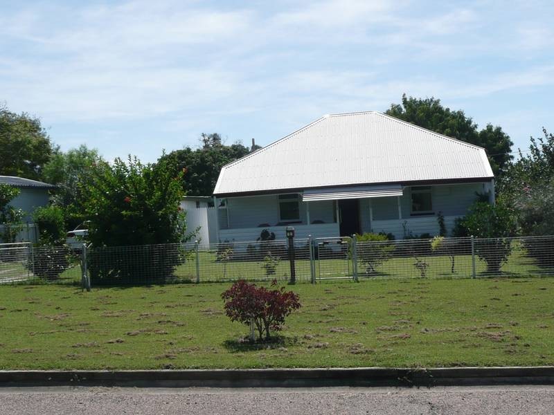 22 Poole Street, Bowen QLD 4805
