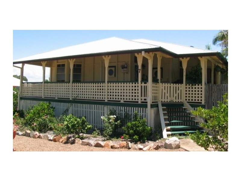7 Hay Street, Bowen QLD 4805