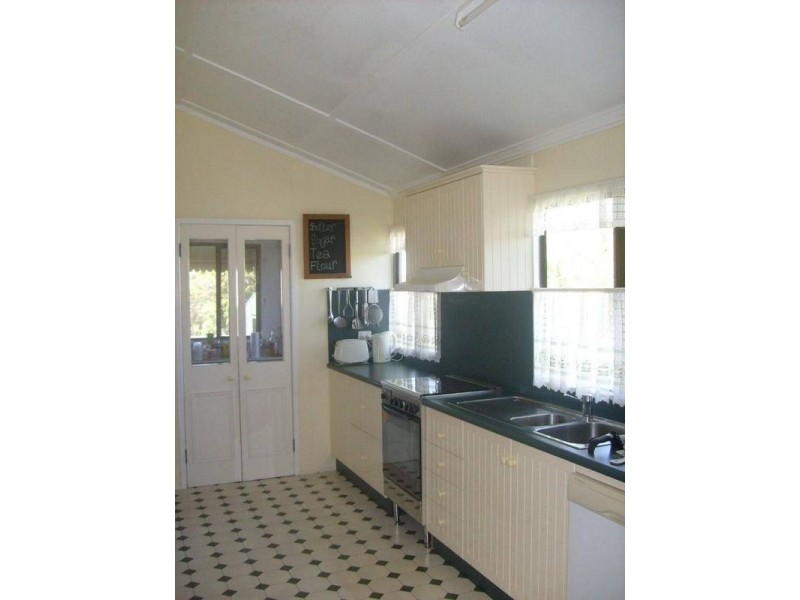 7 Hay Street, Bowen QLD 4805