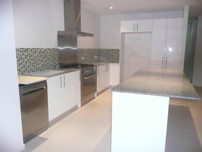 8 Gilbert Street, Bowen QLD 4805