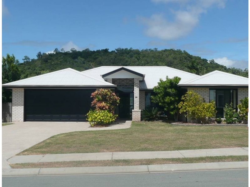 142 Ocean View Drive, Bowen QLD 4805