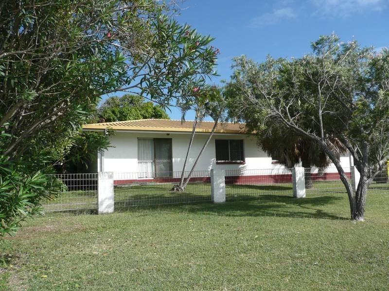 7 Queens Road, Bowen QLD 4805